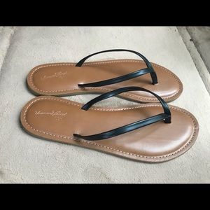BRAND NEW Flip flops